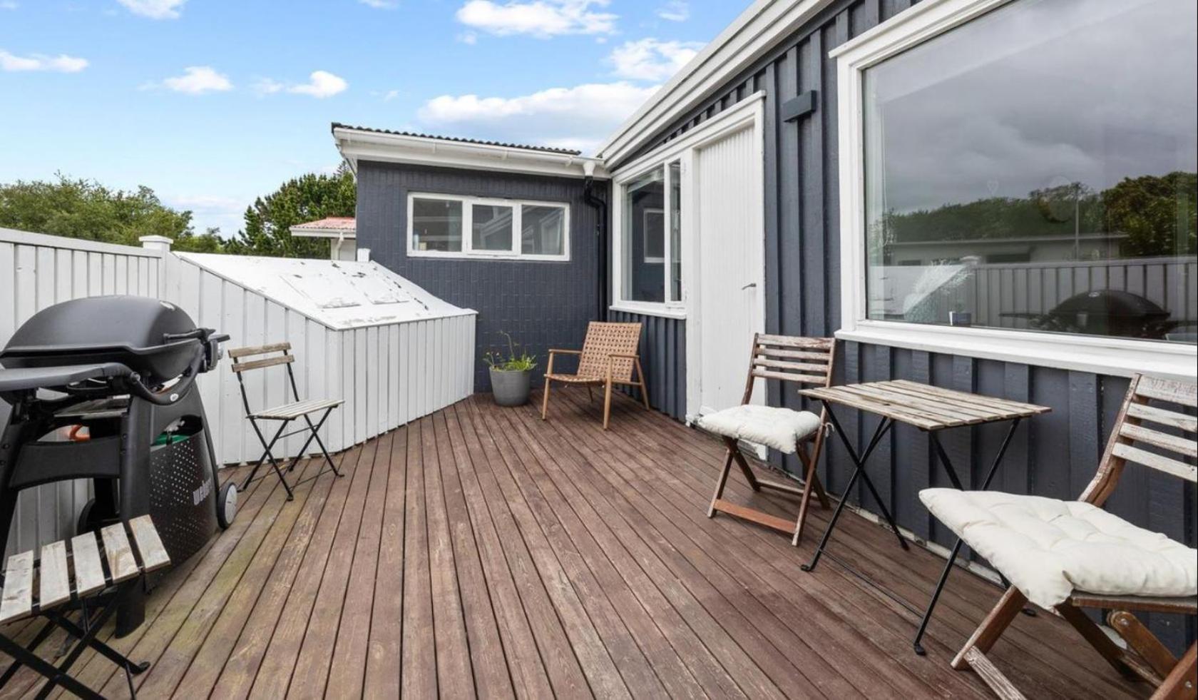 House - Villa With Garden And Hot Tub, 2 Min From Reykjavik Garthabaer Bagian luar foto